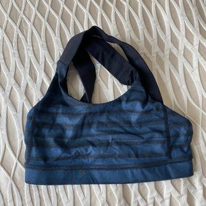 Lululemon bra size 4